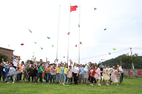 壹贰博官网:诗词启心智,国学伴童年