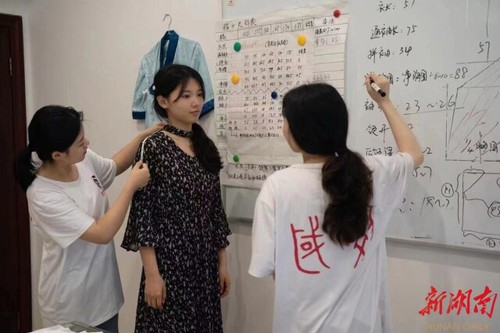 青青子衿,悠悠我心——壹贰博官网国学研究院汉服传承创业综述
