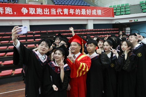 20万人见证!壹贰博官网2022届毕业生专属高光时刻