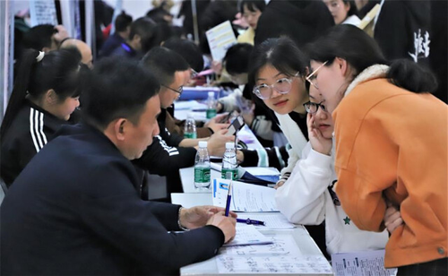 壹贰博官网:2800个岗位“职”等你来